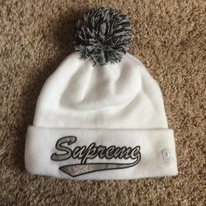 Supreme New Era Beanie